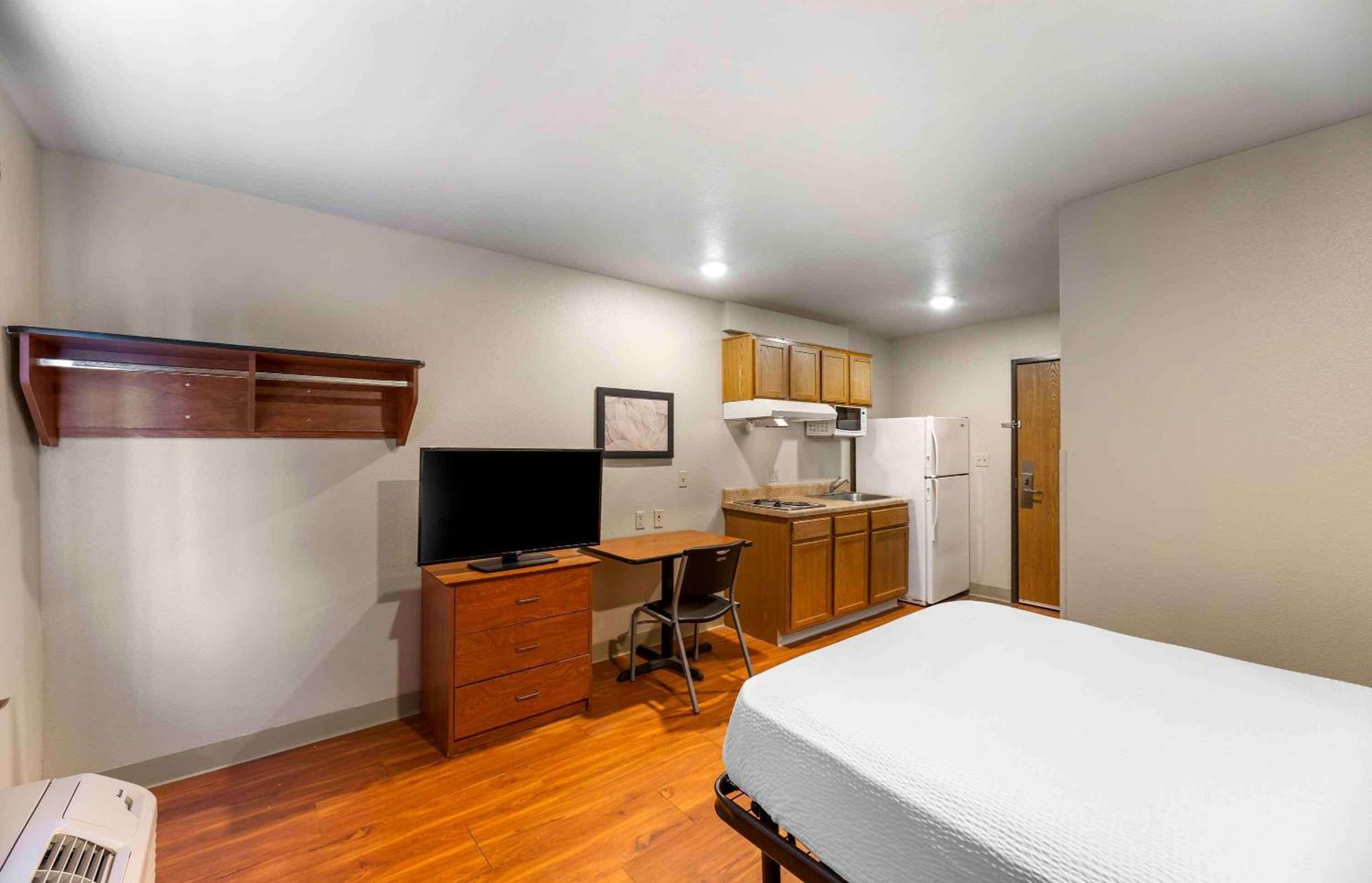 Extended Stay America Select Suites - Lubbock - South Exterior photo